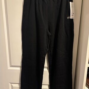 Alo Accolade Straight Leg Sweatpants NWT